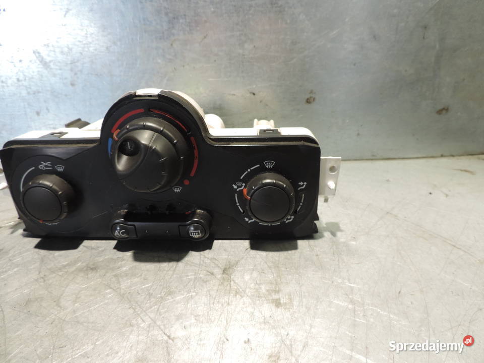 PANEL NAWIEWU KLIMATYZACJI RENAULT MEGANE II Nowy Sącz