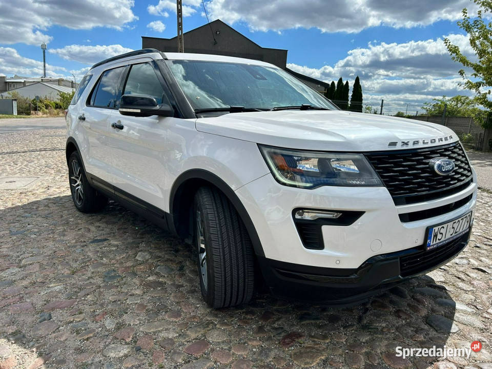 Ford Explorer 4x4 w bogatej wersji Sport IV automatyczna