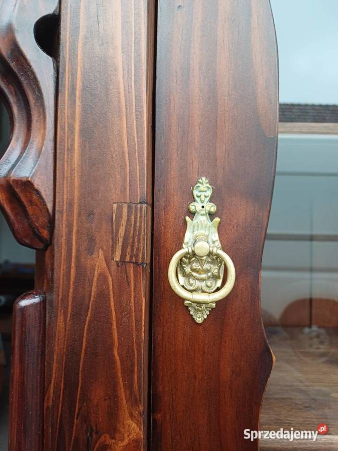 Reprezentacyjna Witryna Ludwikowska z dwoma Suchorzew