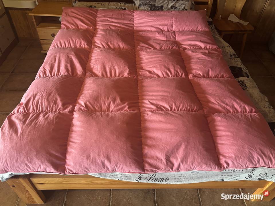 Kołdra z gęsiego puchu ciepła ręcznie szyta