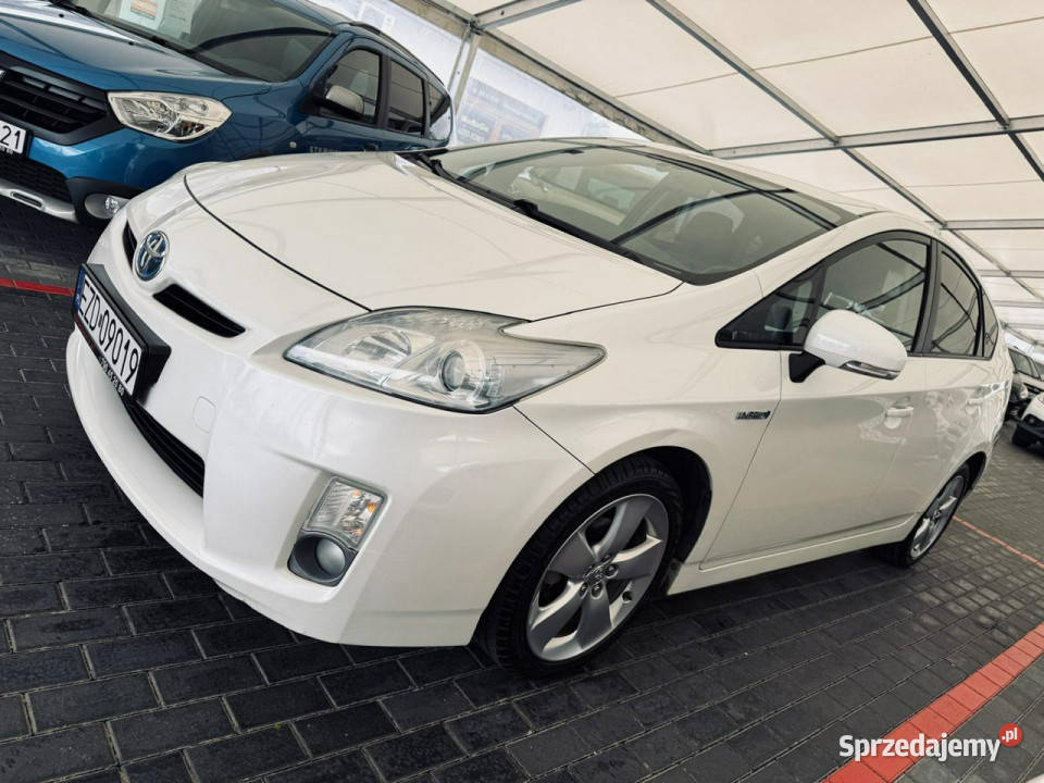 Toyota Prius 18 Benzyna HYBRYDA 180 Automat 322000km Zduńska Wola