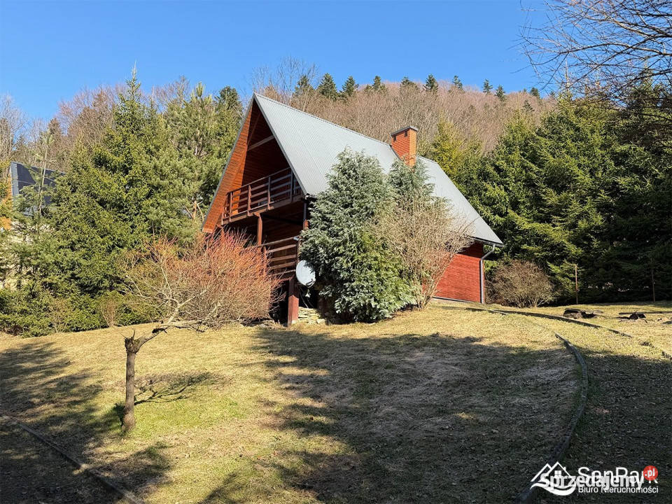 Dom z widokiem na góry Bystre gm Baligród podkarpackie