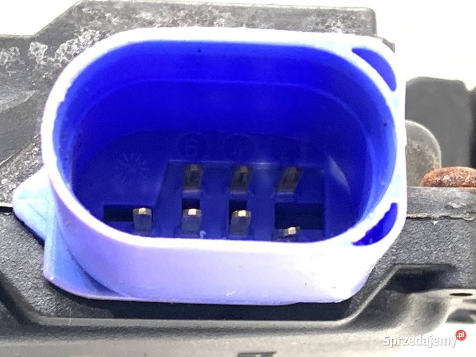 ZAMEK DRZWI LEWY TYŁ VW TOURAN Minivan 0310