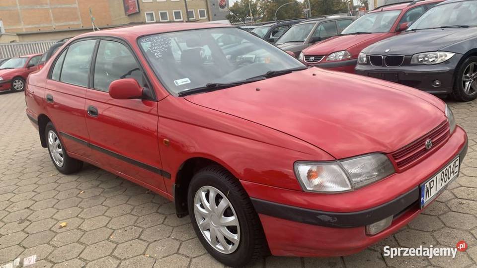 Toyota carina e 9297 drzwi błotniki sedan Tarnów