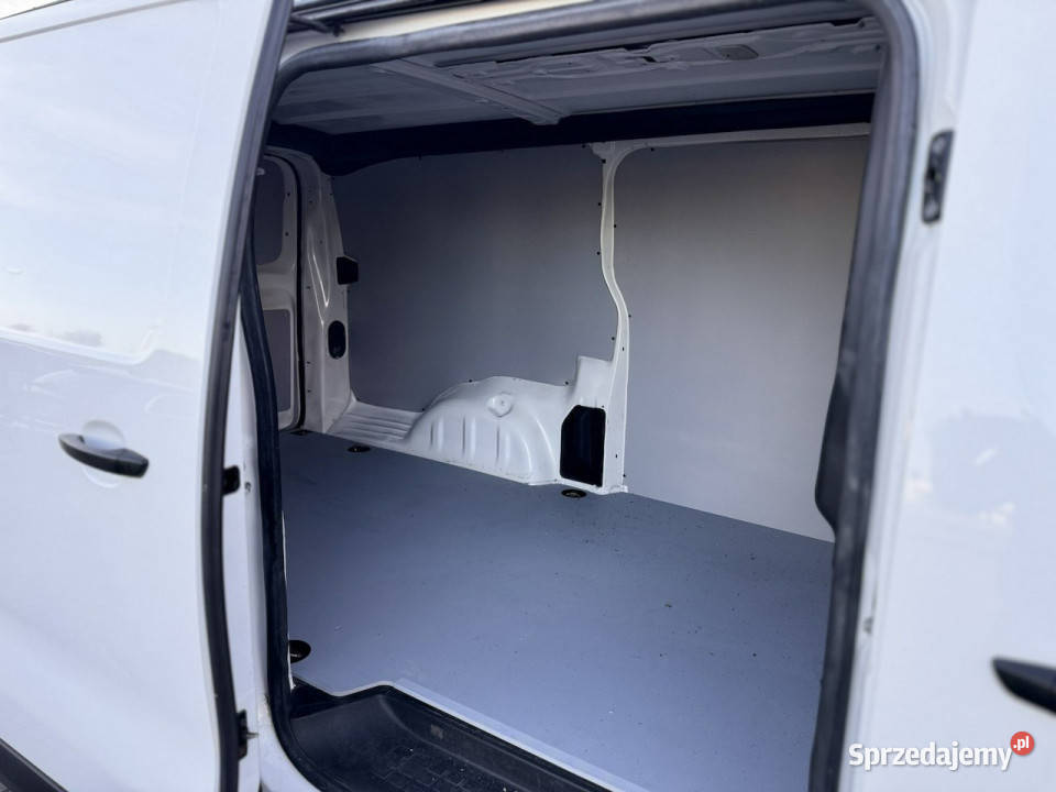 Opel Vivaro 20Cdti 122wersja LongVat1 stan mazowieckie Radom sprzedam