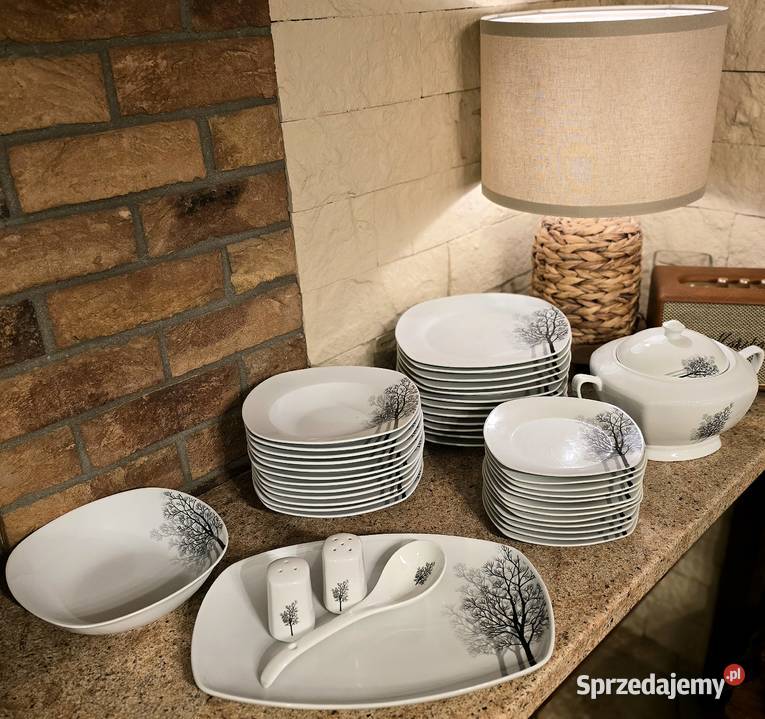 Zestaw obiadowy 43 el na 12 osób Warszawa sprzedam