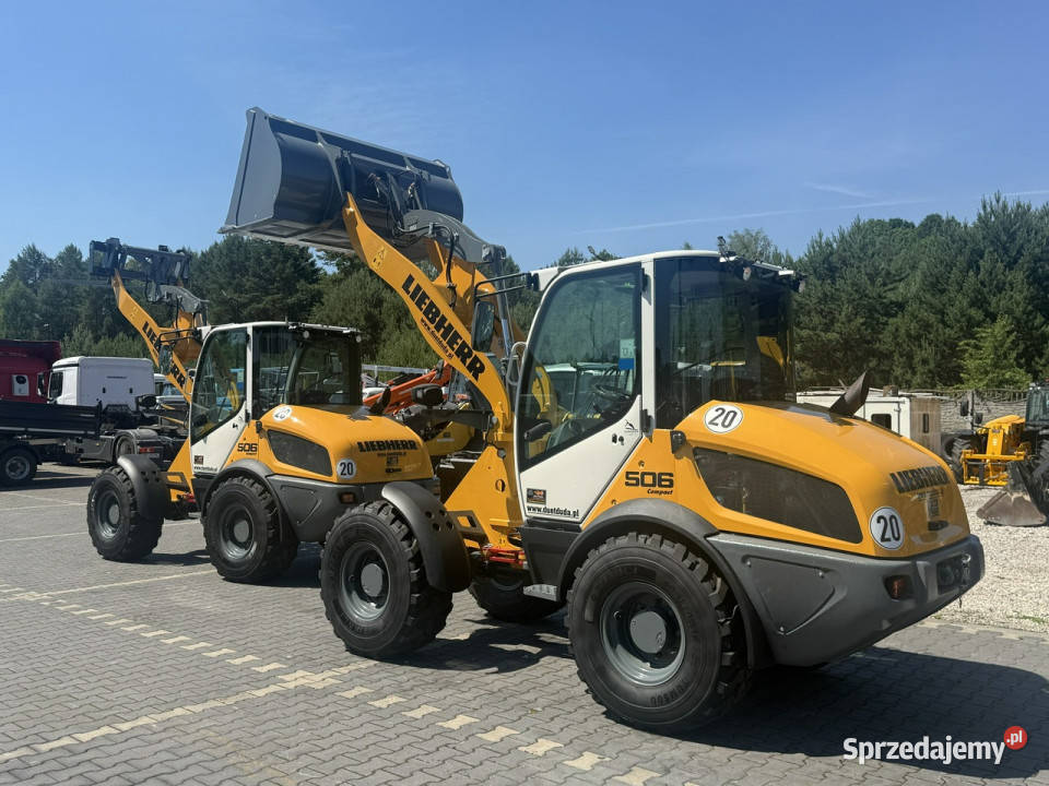 średnia kołowa Liebherr L 506 Compact Łyżka