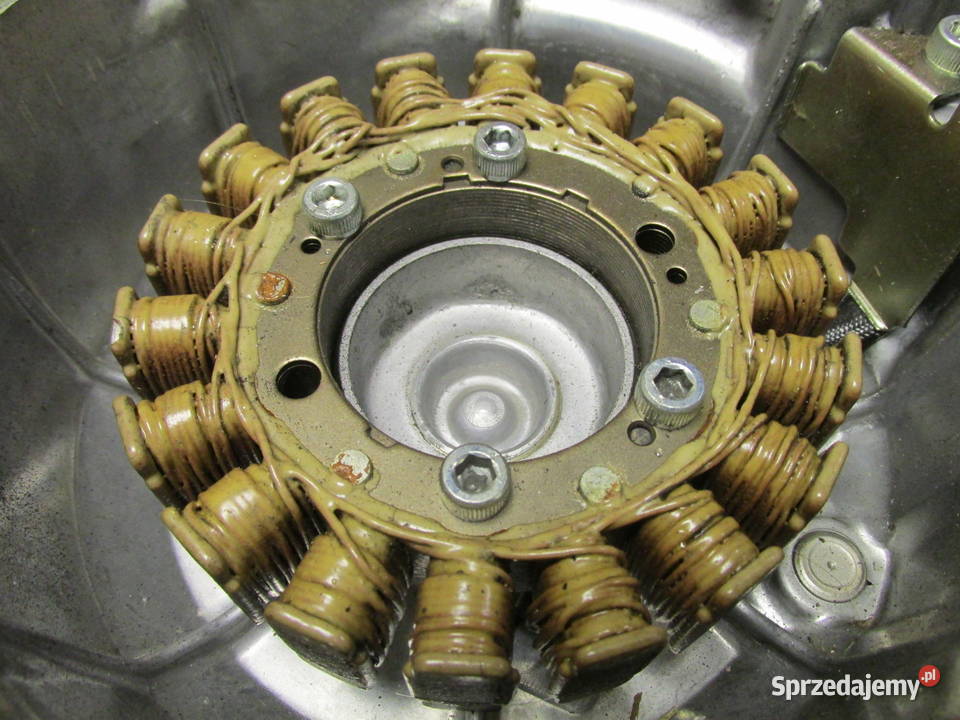 Lewy dekiel z alternatorem Honda NTV 650 Sandomierz