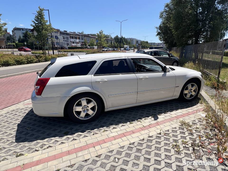 Dodge Magnum 57 Hemi AWD 5700cm3 Radomyśl nad Sanem