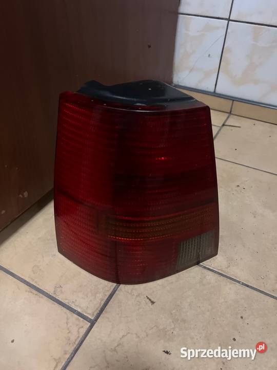 Lampa tył prawa vw golf 4 kombi