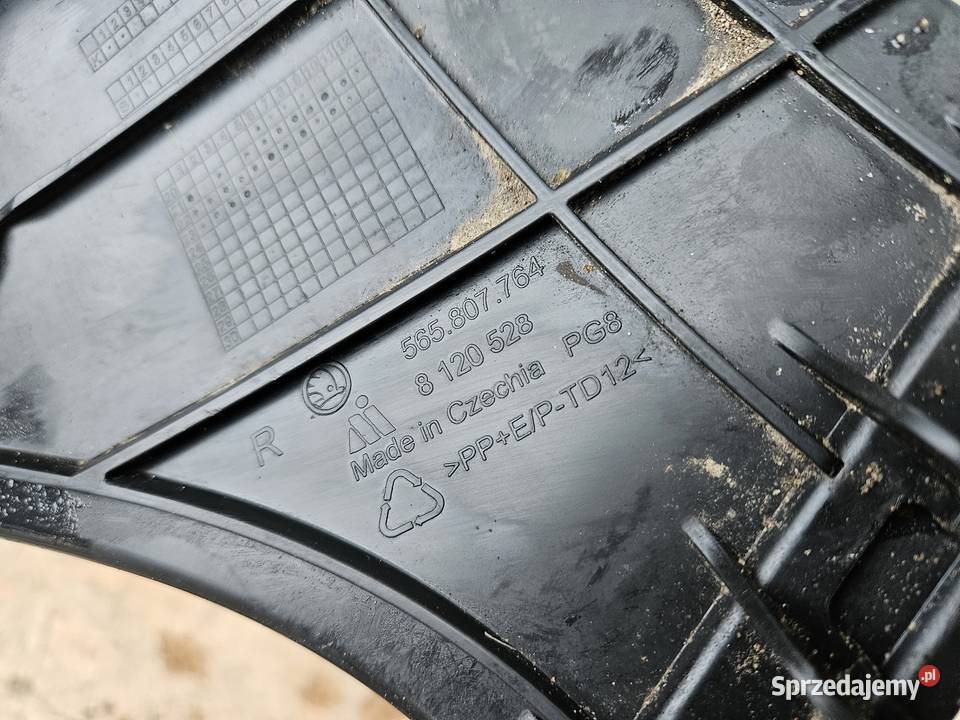 SKODA KODIAQ KIEROWNICA POWIETRZA PRAWA WLOT