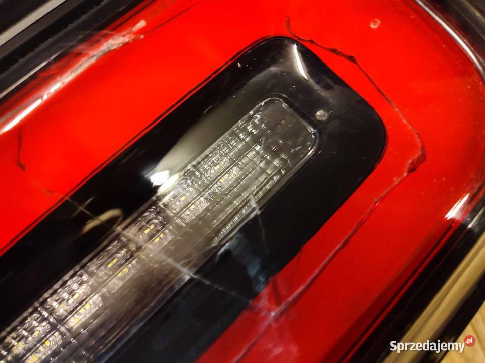 Dodge Challenger 2015 blenda klapa lampa tylna Głogów Małopolski