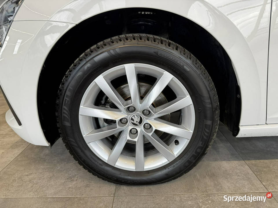 koda Scala Ambition 10TSI 110 M6 2022 r salon I manualna
