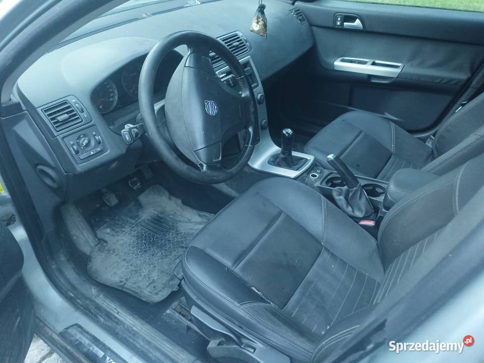 Volvo S40 16 D 2005r uszkodzone srebrny Mierzawa