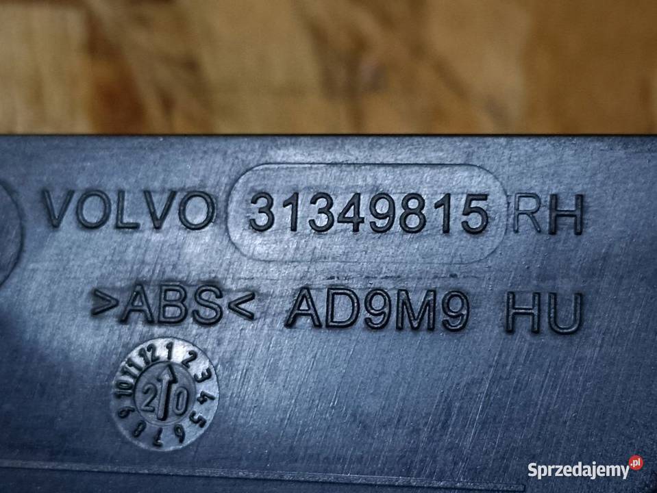 VOLVO XC90 16 OSŁONA ZAŚLEPKA TRÓJKĄT LUSTERKA Motoryzacja Pleszew