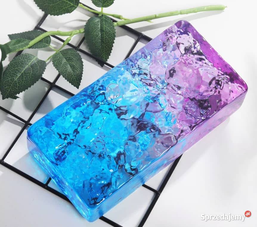 Cegła szklanaLuksery Cegły szklane Pustaki wielkopolskie Łopienno