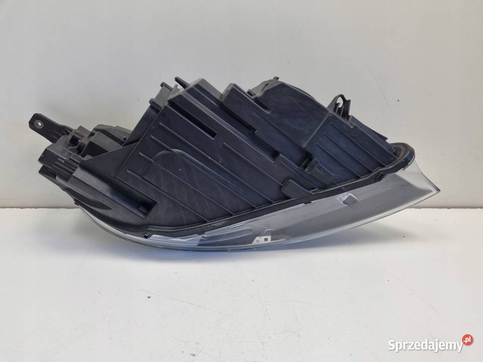 LAMPA LEWA Volvo V40 II XC40 LIFT PRZEDNIA lewy Rudka