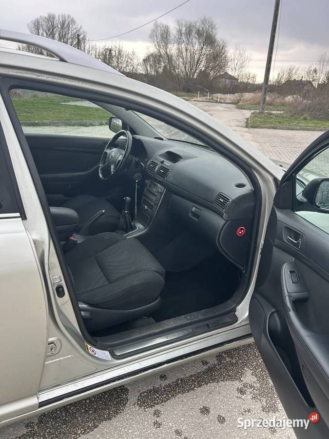 Toyota Avensis 11 lat w moich rękach Rok produkcji 2003 sprzedam