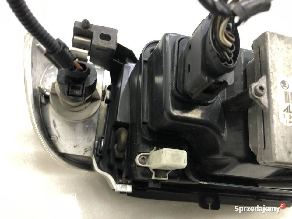 LAMPA PRAWY PRZÓD 1U1941016G XENON SKODA OCTAVIA sprzedam