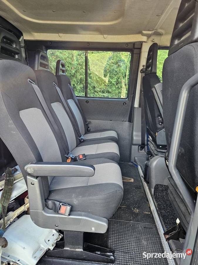 Czesci iveco daily tyl lampa drzwi stopien hak dostawcze Pozostałe Janów Lubelski