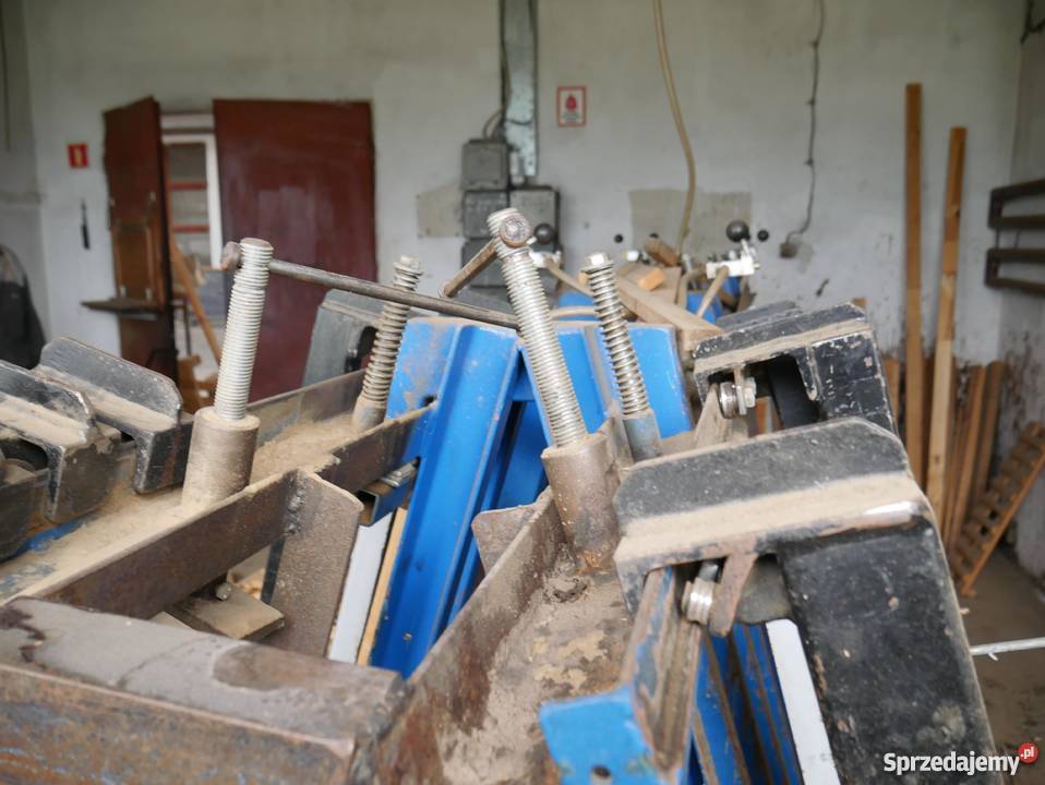 Prasa trapezowa pneumatyczna