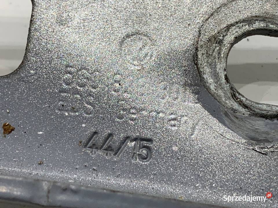 ZAWIAS MASKI LEWY PRZÓD VW GOLF VII Hatchback