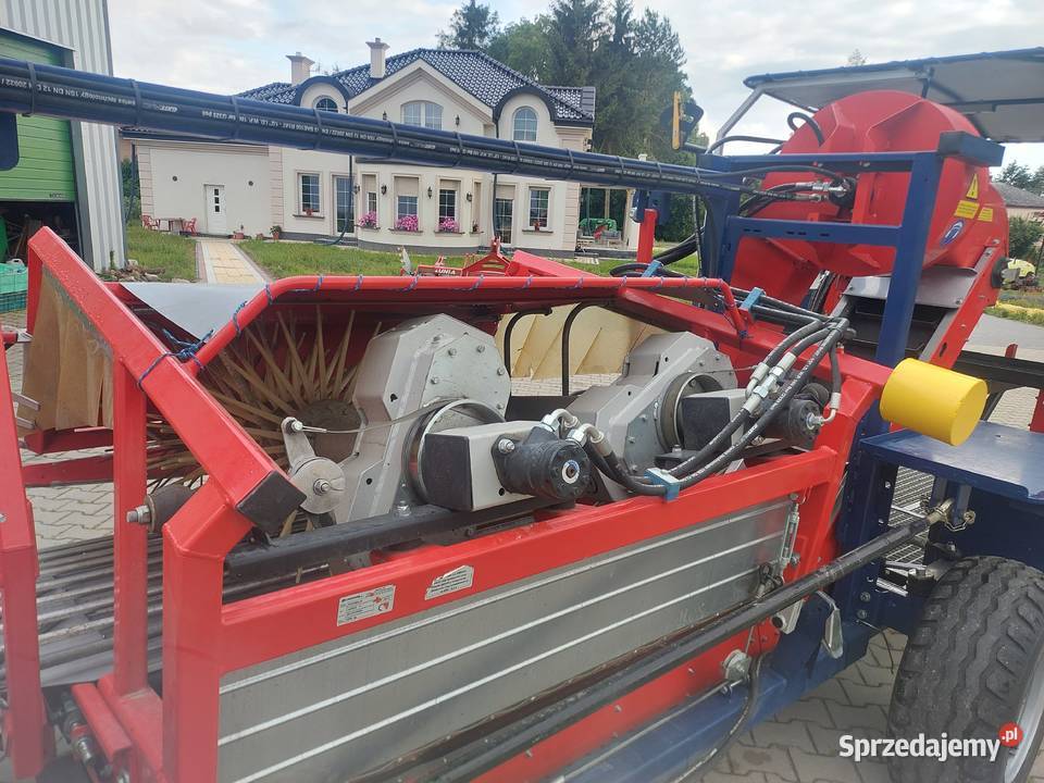 Kombajn JAREK 5 do porzeczek agrestu aronii Ksawerówka