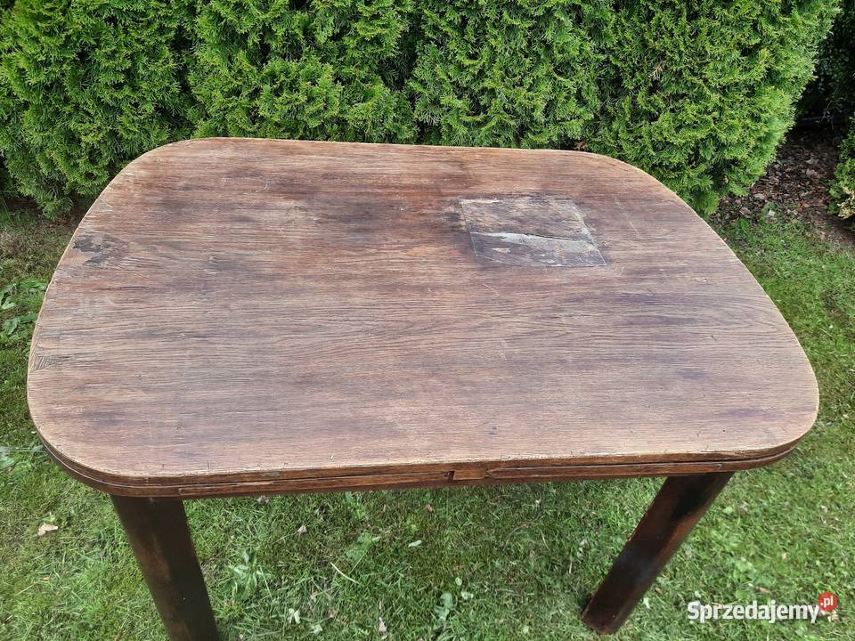 stary, drewniany stół