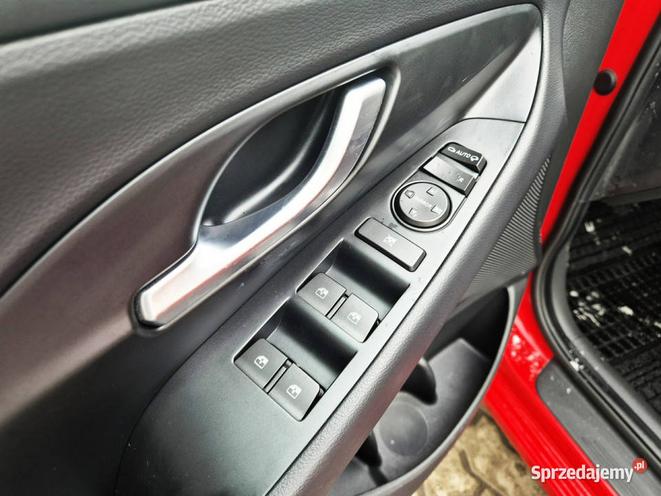 Hyundai i30 15 TGDI 6MT 160 MHEV Wersja Modern serwisowany w ASO łódzkie Łódź