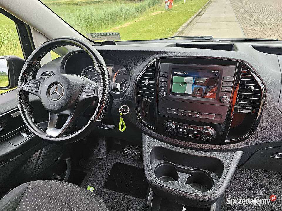MercedesBenz VITO 114 XXL ac aut EURO6 blaszak Samochody dostawcze