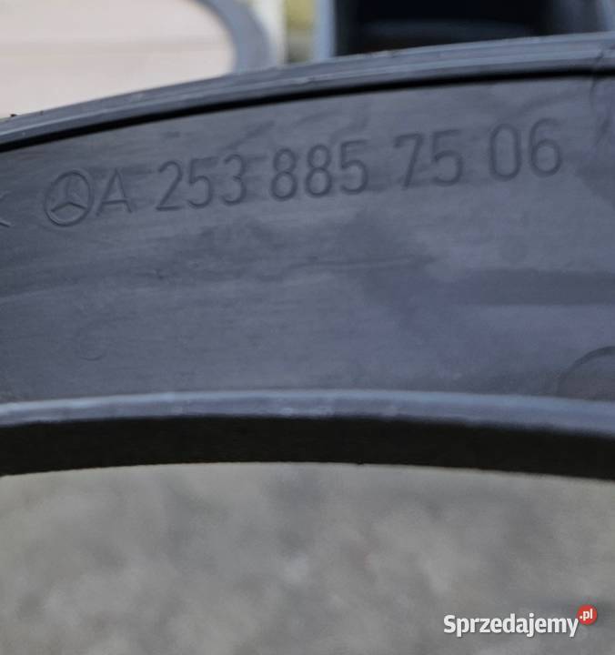 MERCEDES GLC W253 LISTWA BŁOTNIKA PRAWY PRZÓD osobowe Międzychód sprzedam