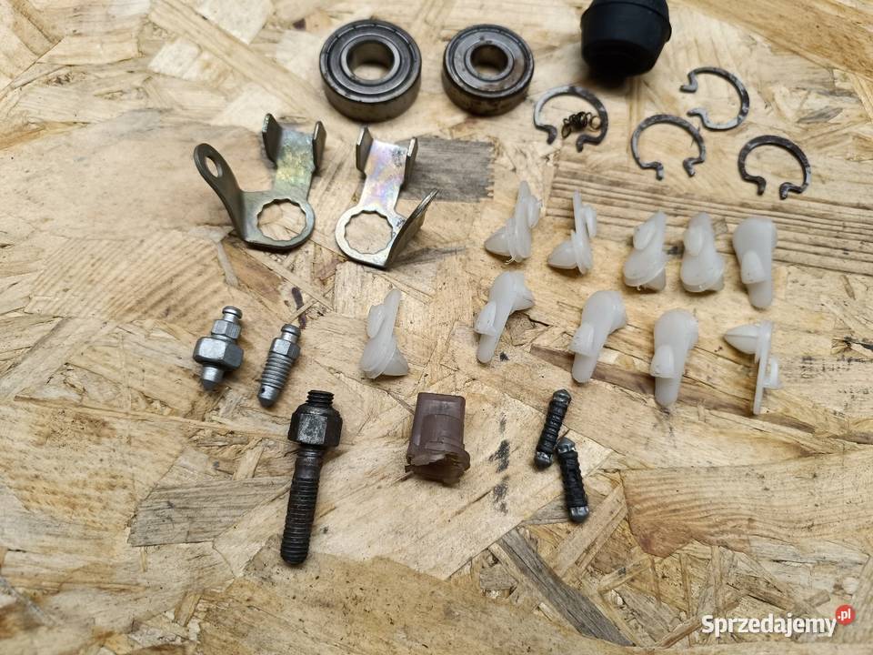 Mały zestaw części Fiat 125p Polonez Rawicz sprzedam