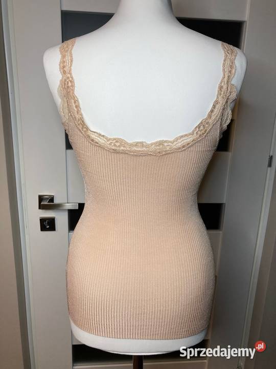 Elastyczny beżowy top koronka Bebe USA pudrowy Nisko