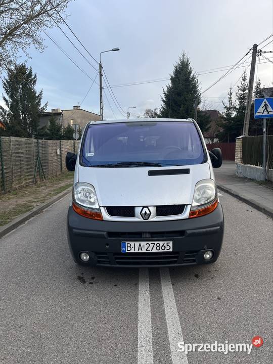 Renault trafic 9 osobowy