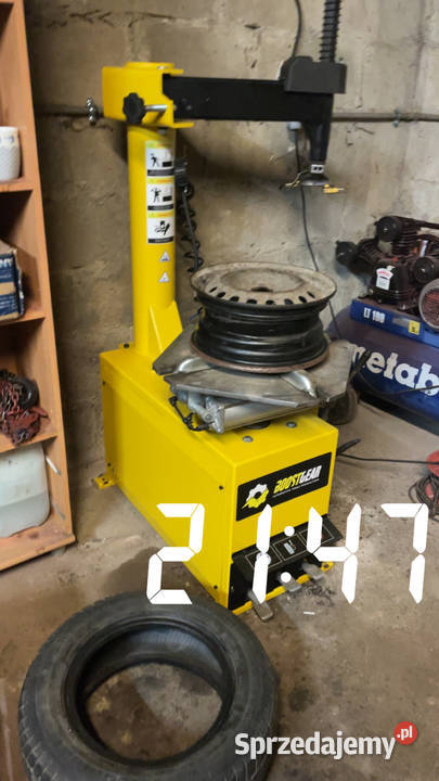 Wyważarka i montażownica Tuchlino