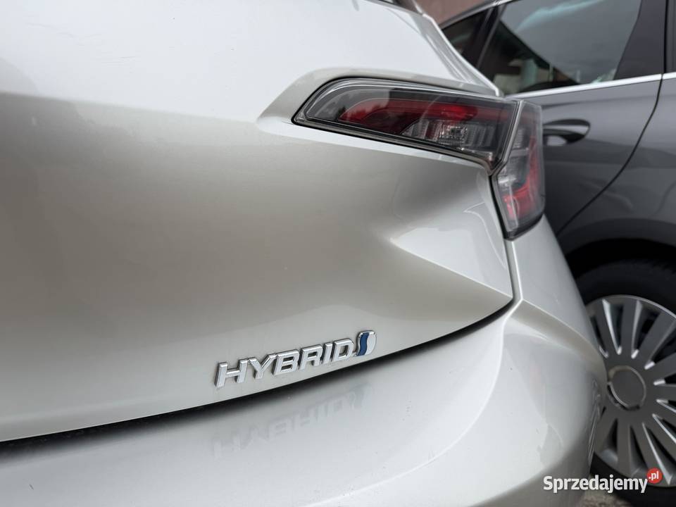 TOYOTA Corolla 18 Business HYBRID 2023r 230 Prudnik