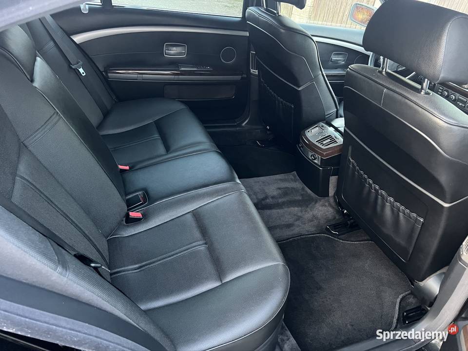 BMW 7 czarny Miechów
