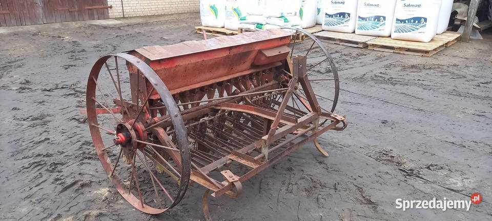 Siewnik konny przerobiony do ciągnika