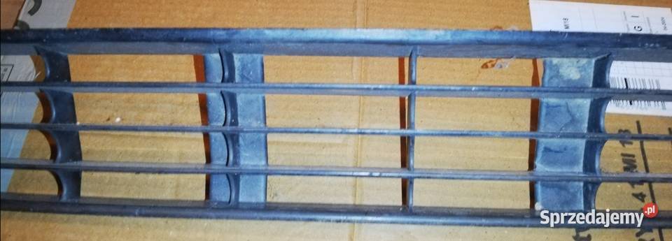 Kratka atrapa zderzaka lewa Audi 100 c4 sedan podkarpackie