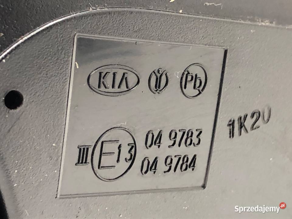 LUSTERKO PRAWY KIA CEED Crossover Black Pearl