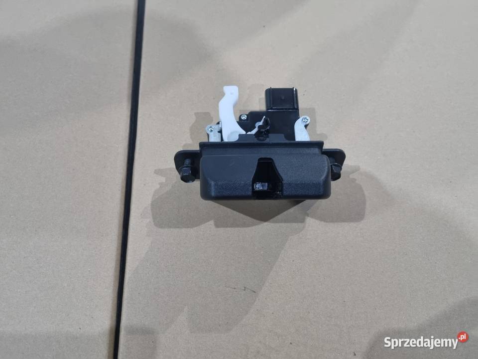 ZAMEK TYLNEJ KLAPY HYUNDAI TUCSON III osobowe Skierniewice