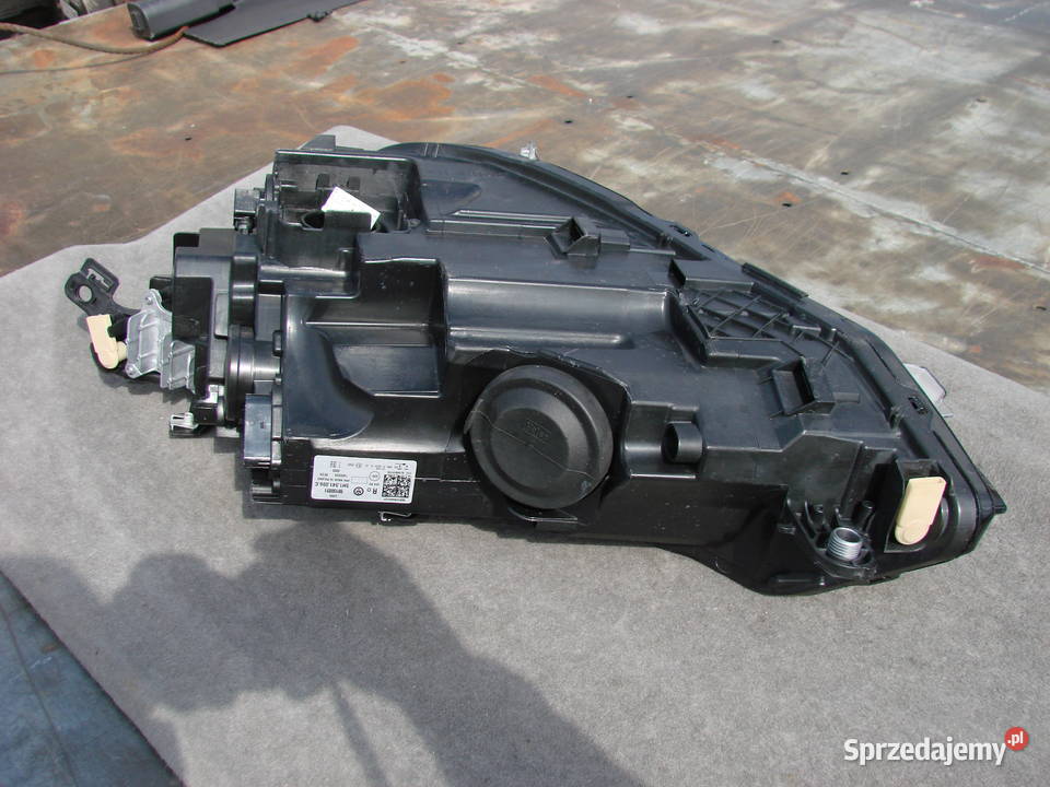 VW Golf VIII 8 reflektor LED ORG EU Mielec sprzedam