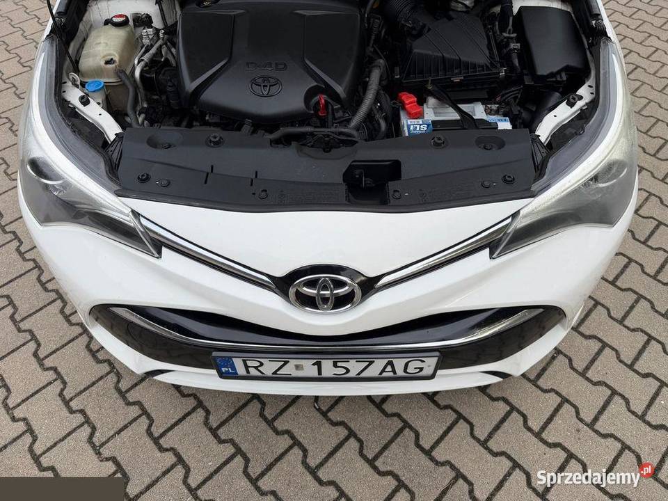 Toyota Avensis 20 D4D Active Business 143 2016r 1995cm3