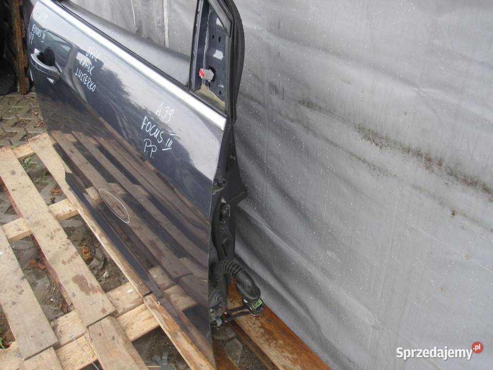 FORD FOCUS MK3 III 11r drzwi prawe przód świętokrzyskie
