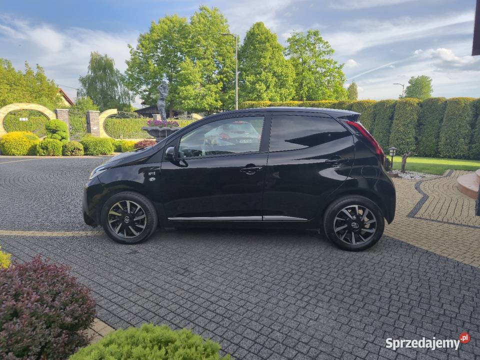 Aygo BLAC EDITION Salon Polska 2021 Kamera Radar kurtyny powietrzne podkarpackie Krosno