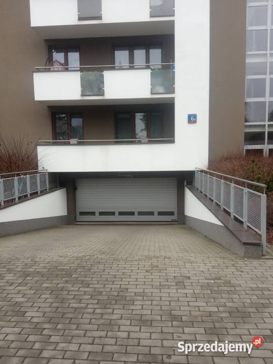 Wynajmę miejsce postojowe Baczyńskiego 6 w Łomianki