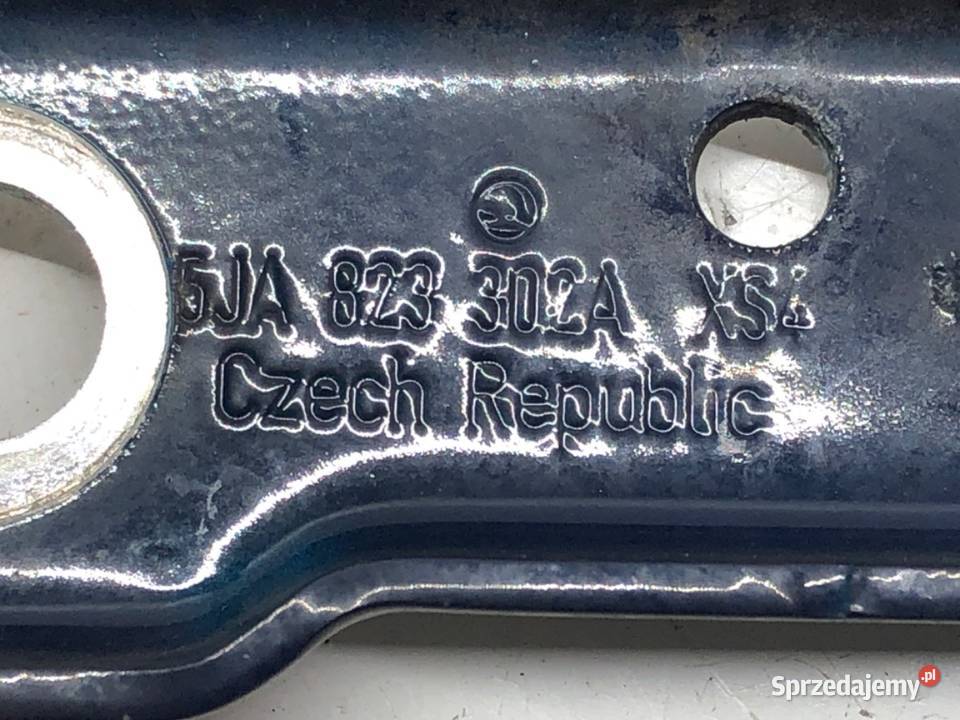 ZAWIAS MASKI PRAWY SKODA RAPID Hatchback podkarpackie sprzedam