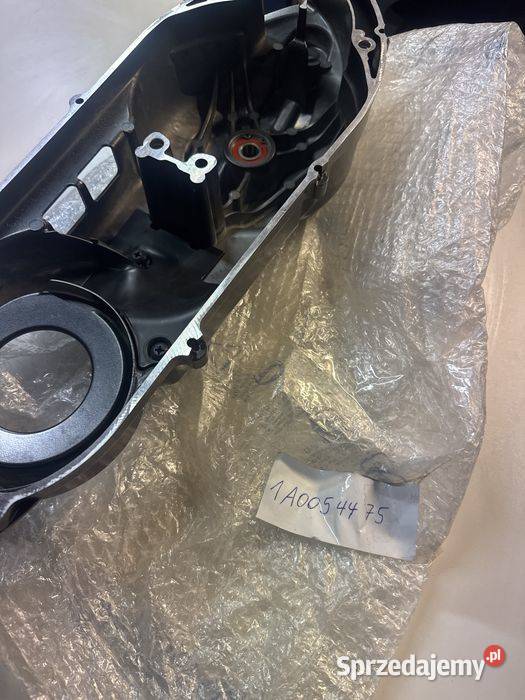 PIAGGIO MP3 400 500 osłona pokrywa napędu Nowa z sprzedam