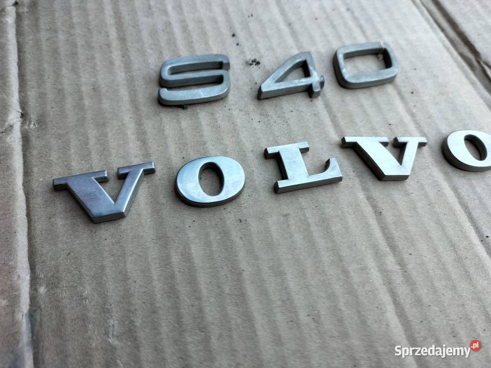 VOLVO S40 NAPIS ZNACZEK EMBLEMAT TYLNEJ KLAPY