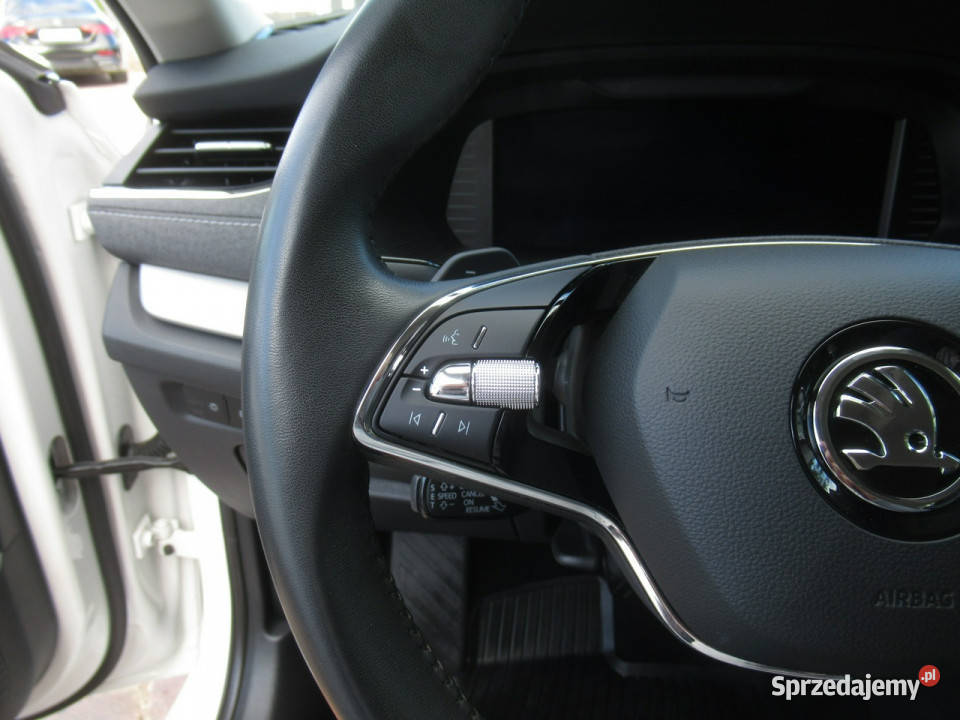 koda Octavia BEZWYPADKOWY Matrix LED Keyless przyciemniane szyby mazowieckie Warszawa